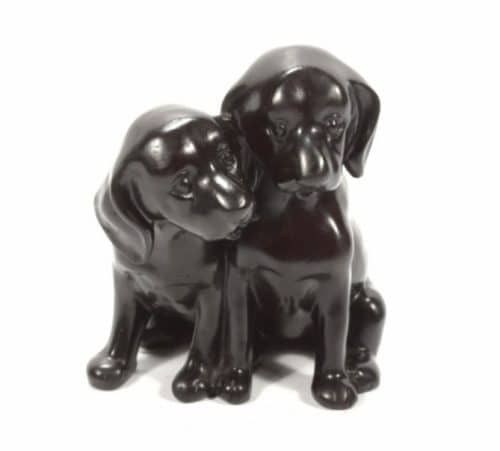 Zwarte Polystone Decoratie Honden Knuffelend, Sawahasa, 200g